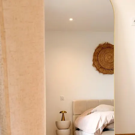 Azzura De 130 M2 Avec Piscine * Cauro