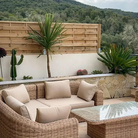 Azzura De 130 M2 Avec Piscine *