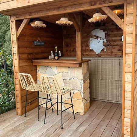 Azzura De 130 M2 Avec Piscine Cauro